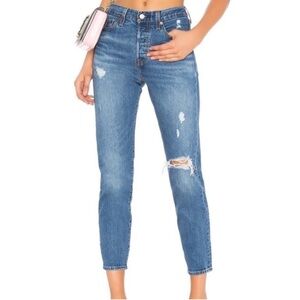 Levi’s Wedgie Distressed Ankle Jeans size 30